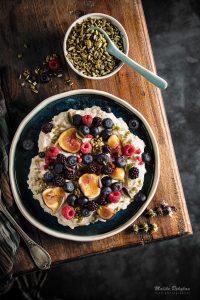 سوژه عکس healthy breakfast است که توسط پریسا خلیلیان طبخ و استایل شده و توسط ملیحه دهقان عکاسی شده